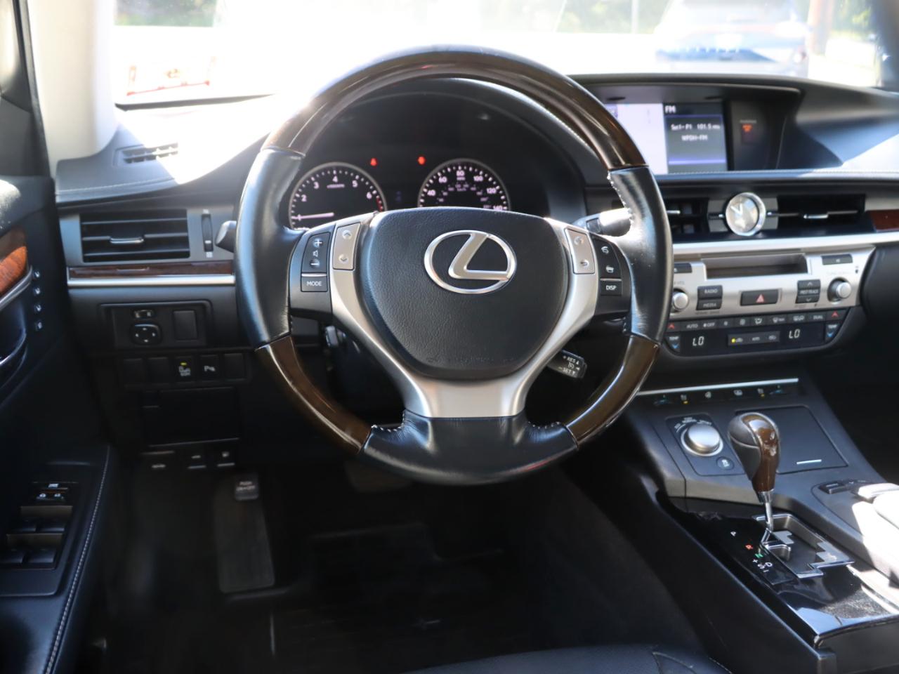 Lexus ES 350 Sedan 2013