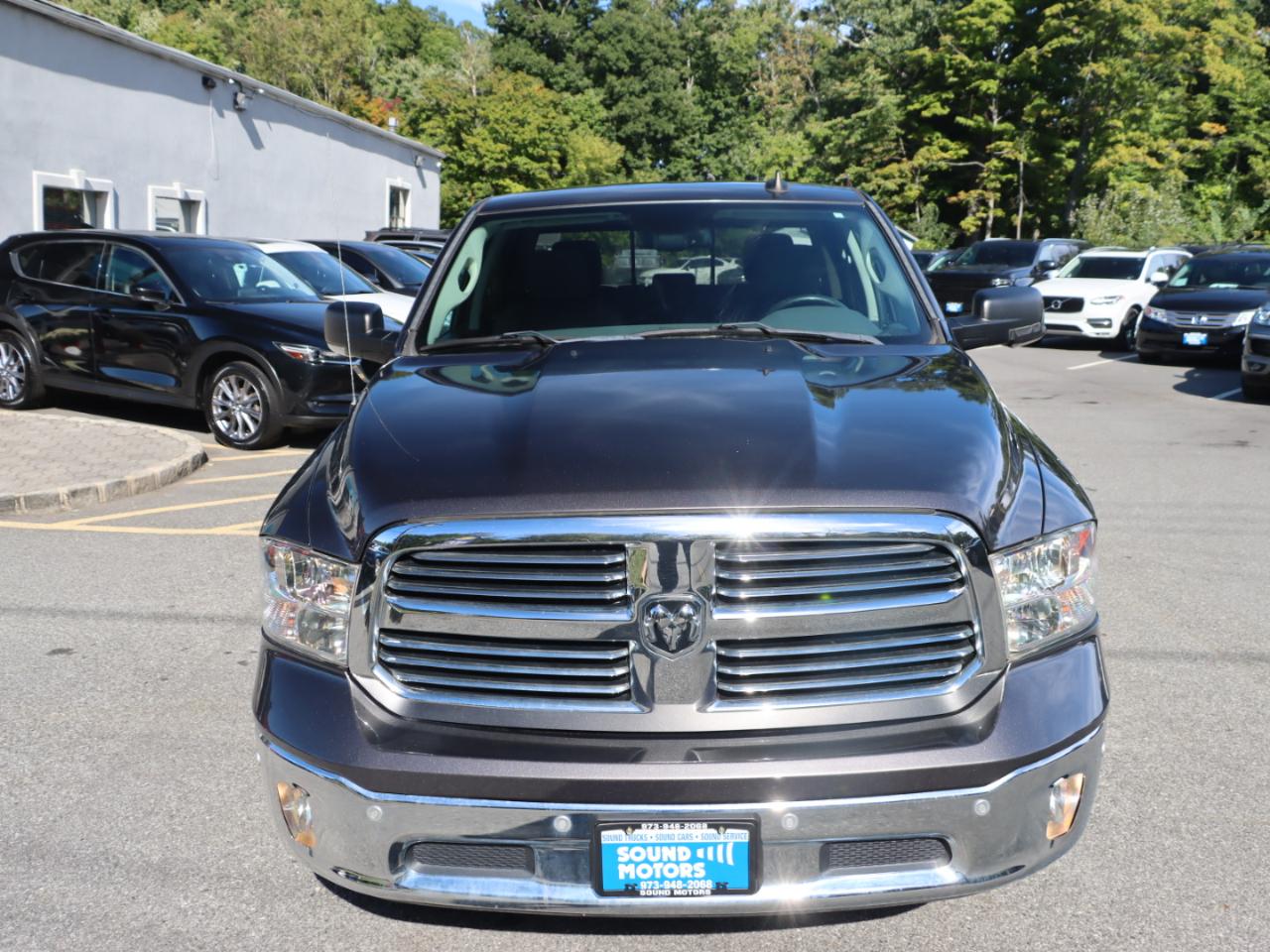 RAM 1500 SLT Crew Cab SWB 4WD 2017
