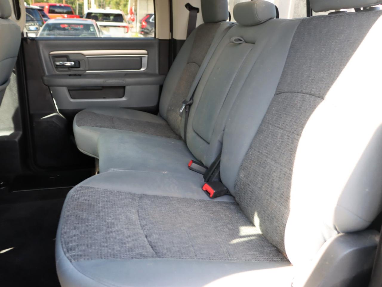 RAM 1500 SLT Crew Cab SWB 4WD 2017