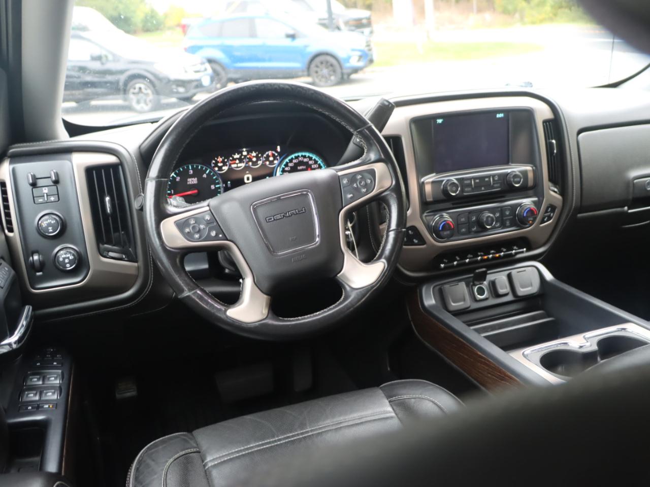 GMC Sierra 1500 Denali Crew Cab Long Box 4WD 2018