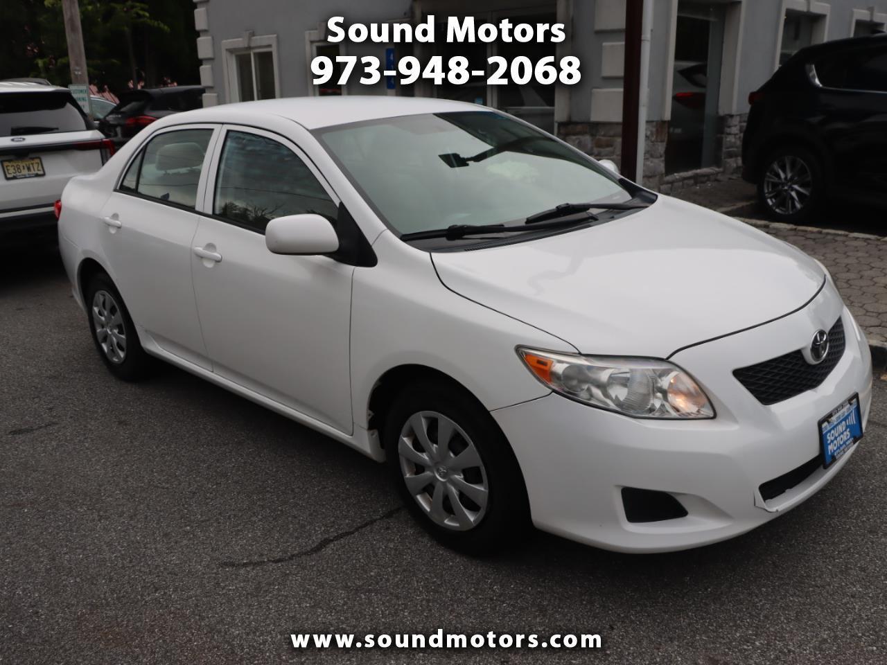 Toyota Corolla Base 5-Speed MT 2010