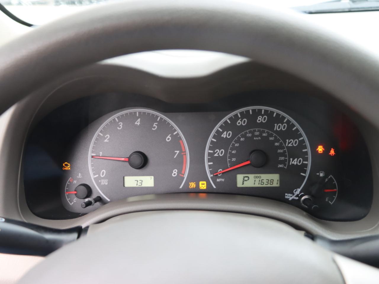 Toyota Corolla Base 5-Speed MT 2010