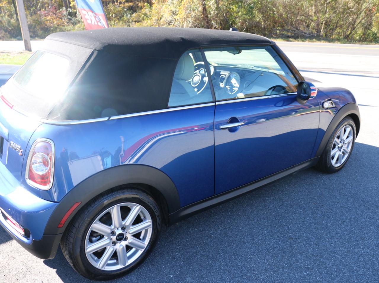 MINI Cooper S Convertible 2013