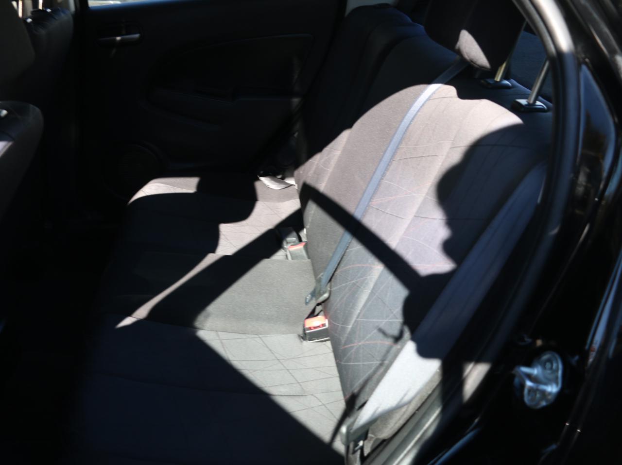 Mazda MAZDA2 Sport 2012