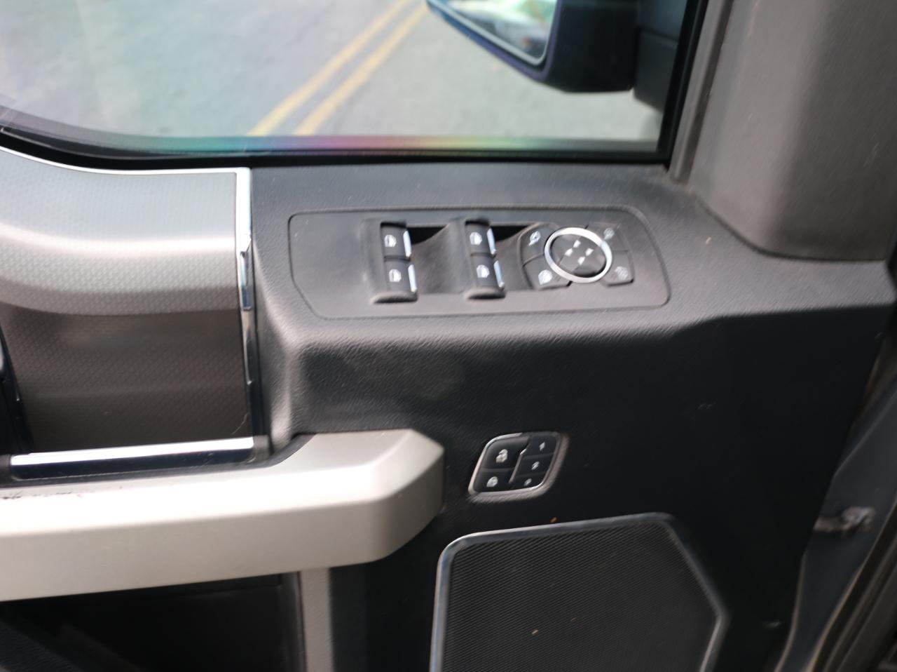 Ford F-150 Lariat SuperCrew 6.5-ft. Bed 4WD 2017