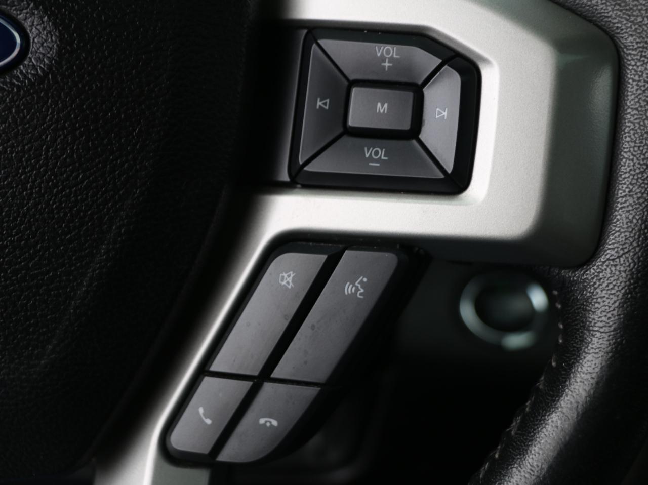 Ford F-150 Lariat SuperCrew 6.5-ft. Bed 4WD 2017
