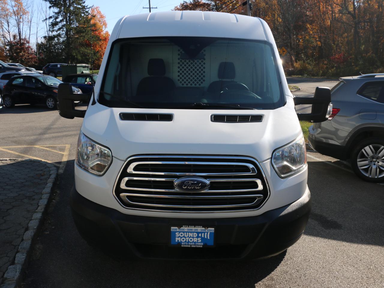 Ford Transit 350 Van Med. Roof w/Sliding Pass. 148-in. WB 2017