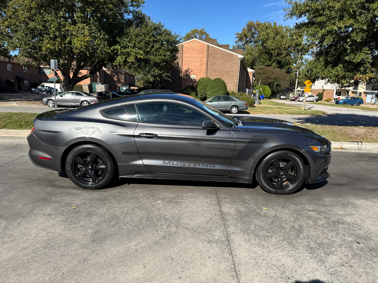Ford Mustang V6 Fastback 2017