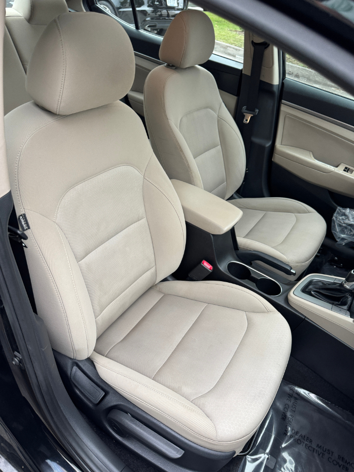 2018 Hyundai Elantra Value Edition photo 16