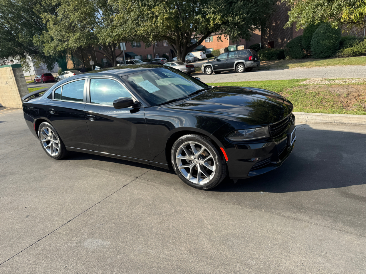 2022 Dodge Charger SXT photo 2
