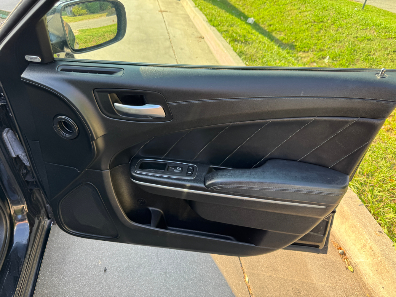 2022 Dodge Charger SXT photo 15