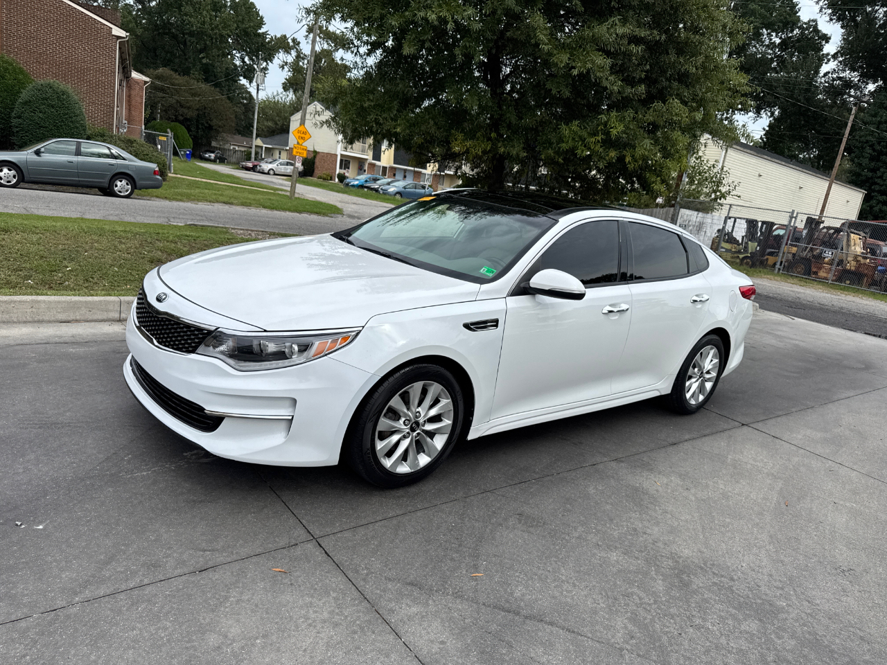 2016 Kia Optima EX photo 7