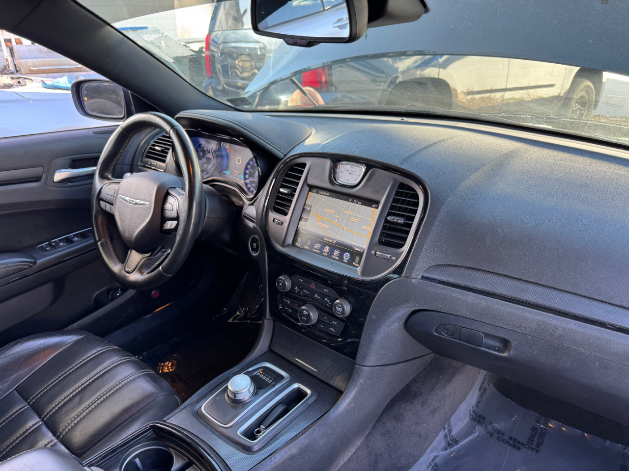 2015 Chrysler 300 photo 8