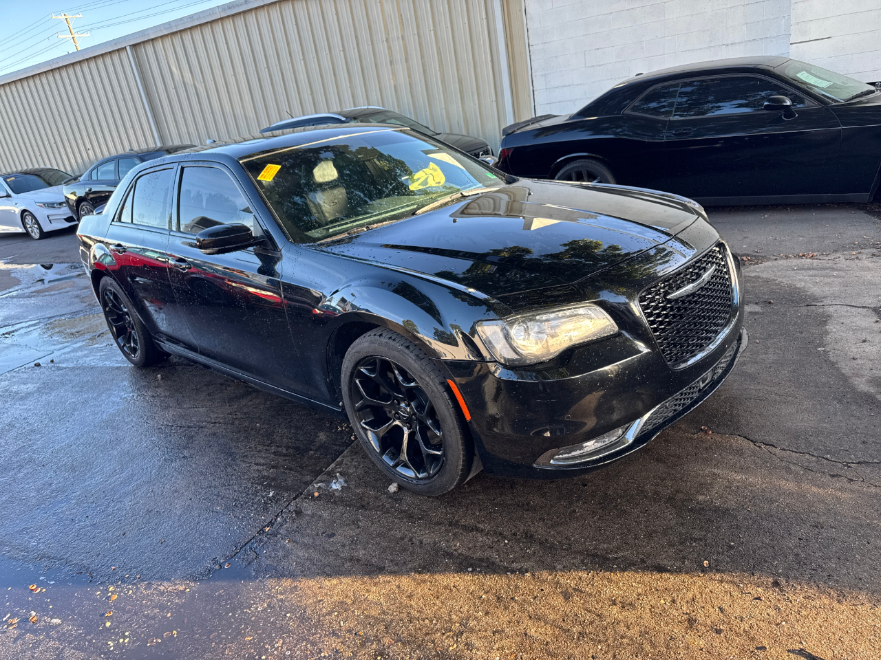 2015 Chrysler 300 photo 2
