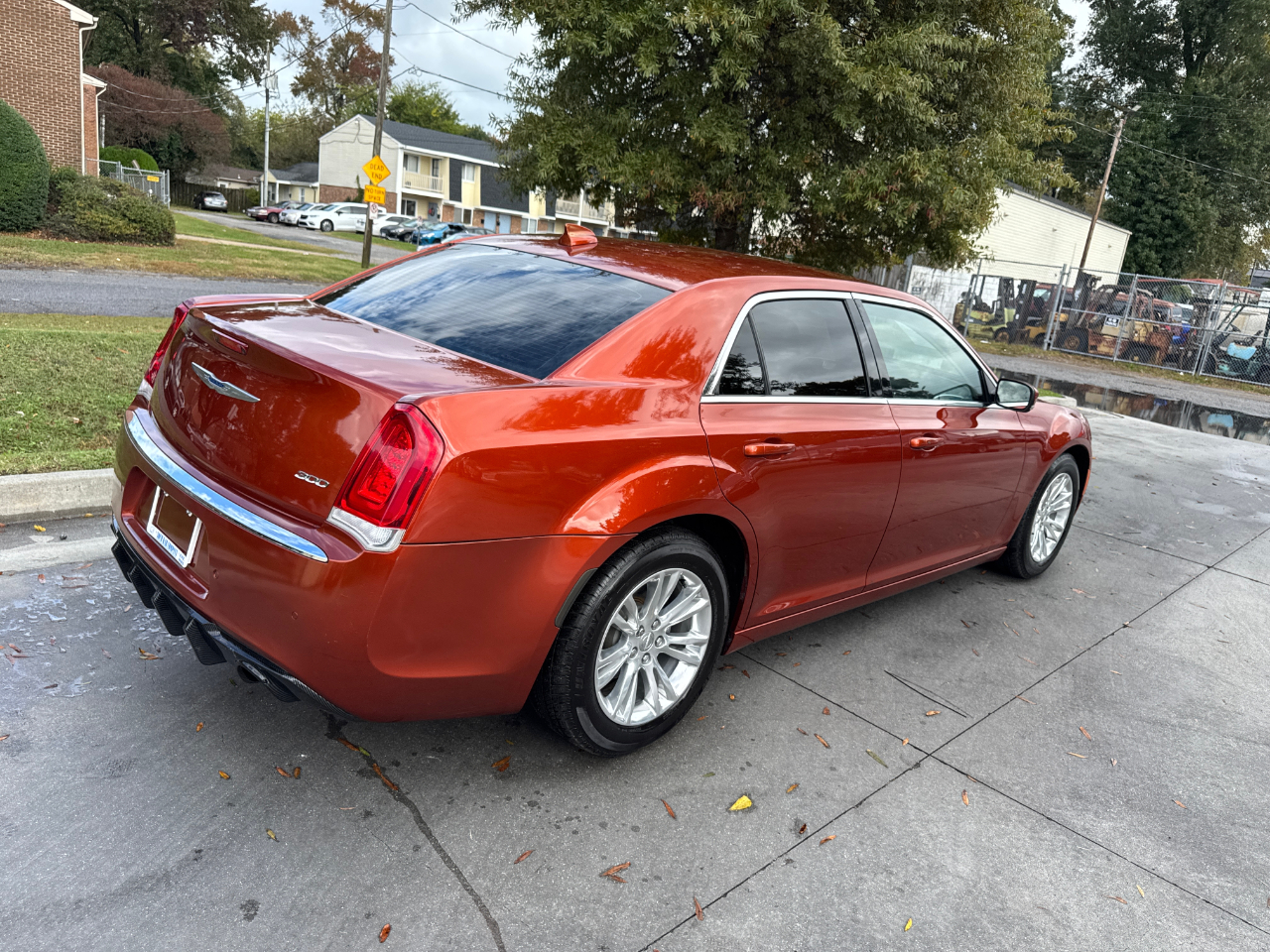 Chrysler 300 Touring L RWD 2021