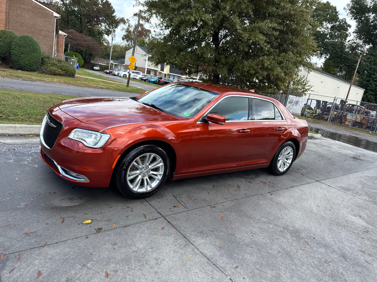 Chrysler 300 Touring L RWD 2021