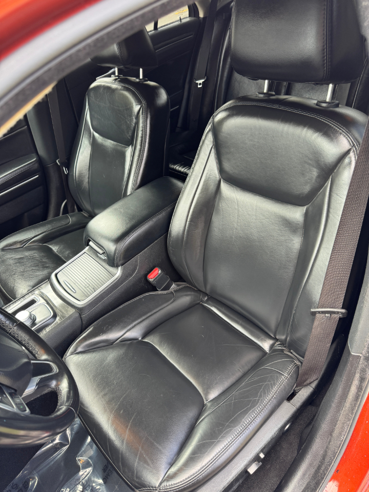 Chrysler 300 Touring L RWD 2021