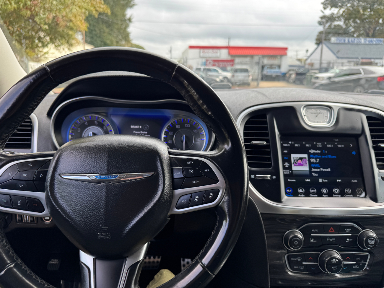 Chrysler 300 Touring L RWD 2021