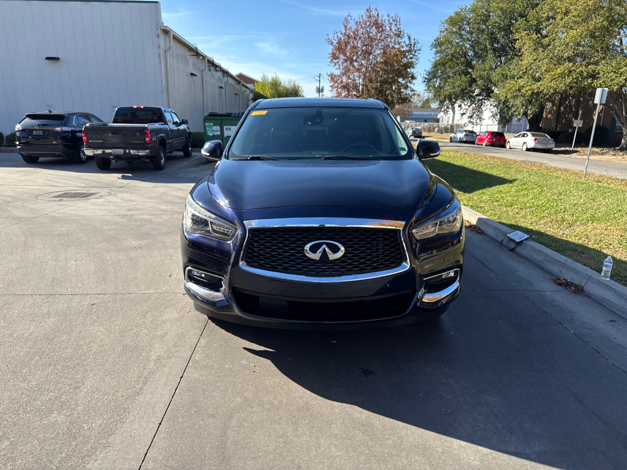 2019 Infiniti QX60 Pure AWD photo 2