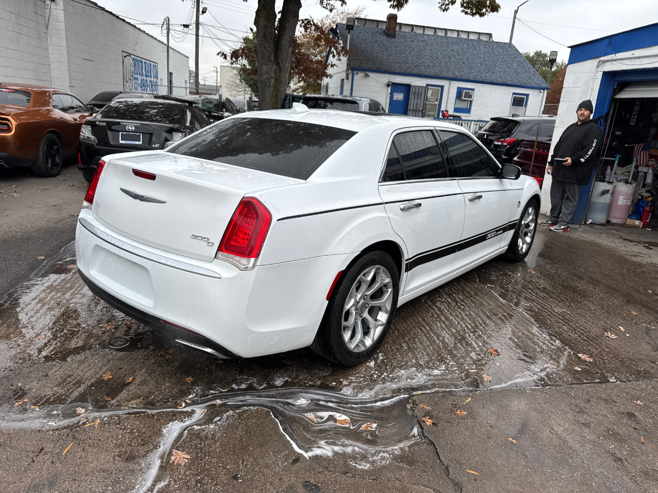2018 Chrysler 300 C photo 4