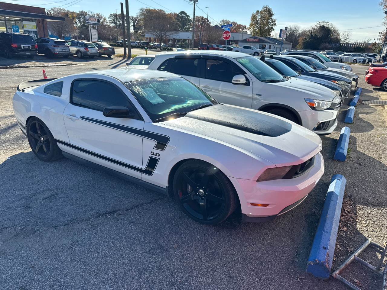 2012 Ford Mustang GT photo 2