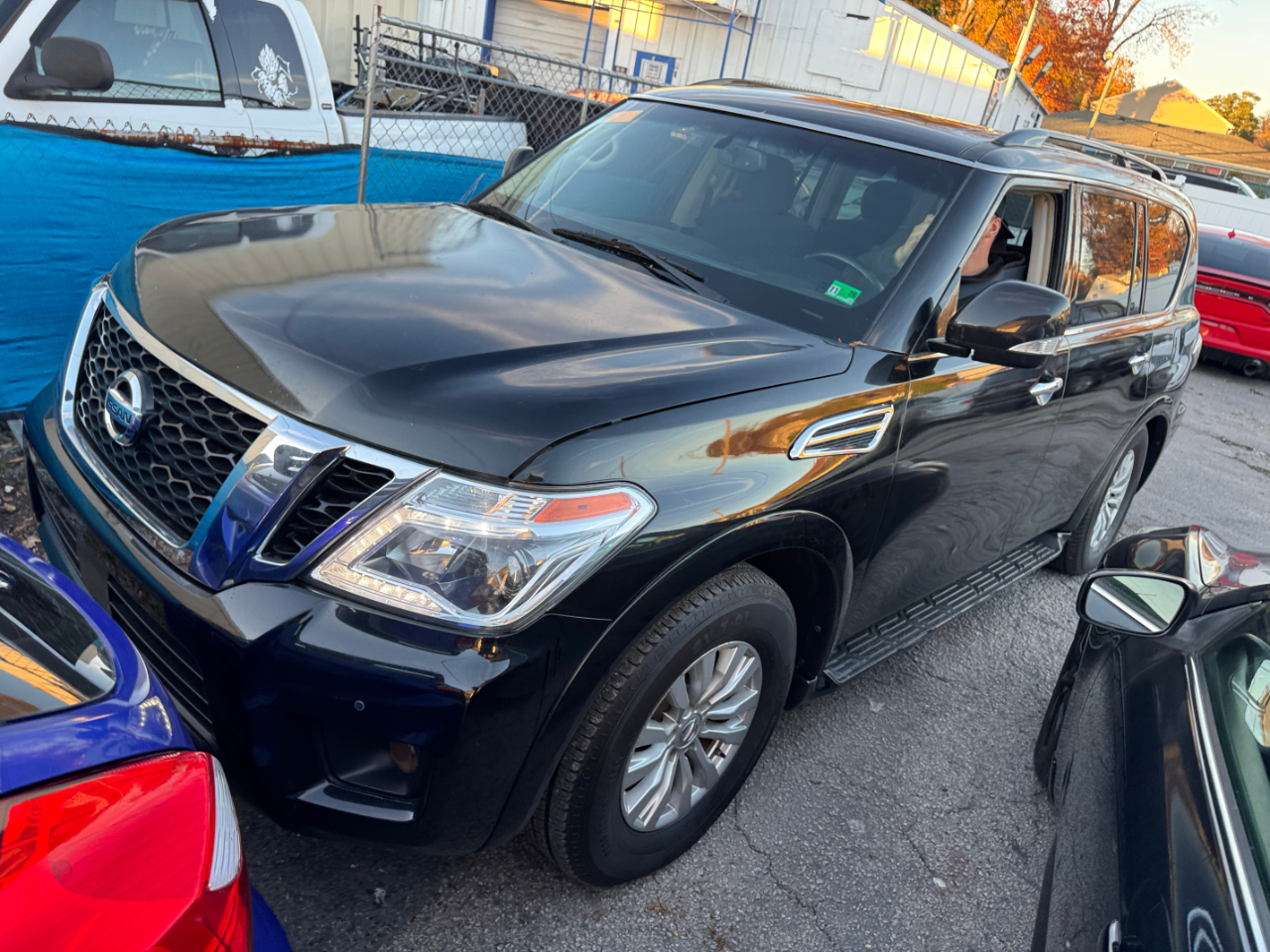 2018 Nissan Armada SV photo 2