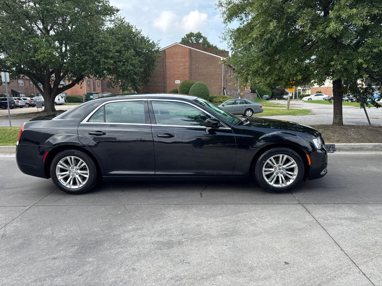 Chrysler 300 Limited RWD 2017