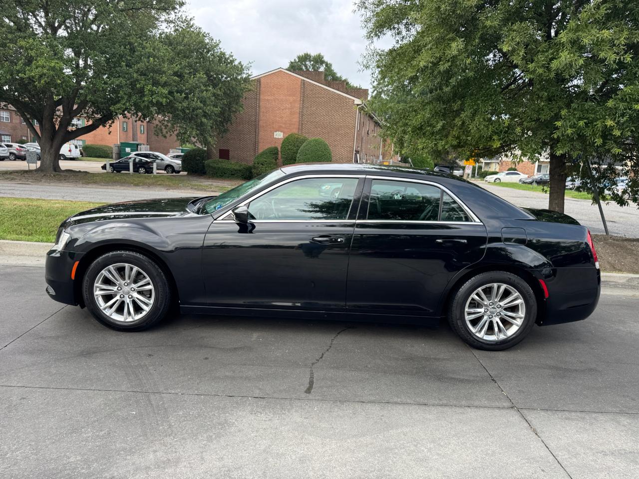 Chrysler 300 Limited RWD 2017