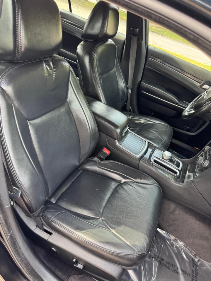 Chrysler 300 Limited RWD 2017