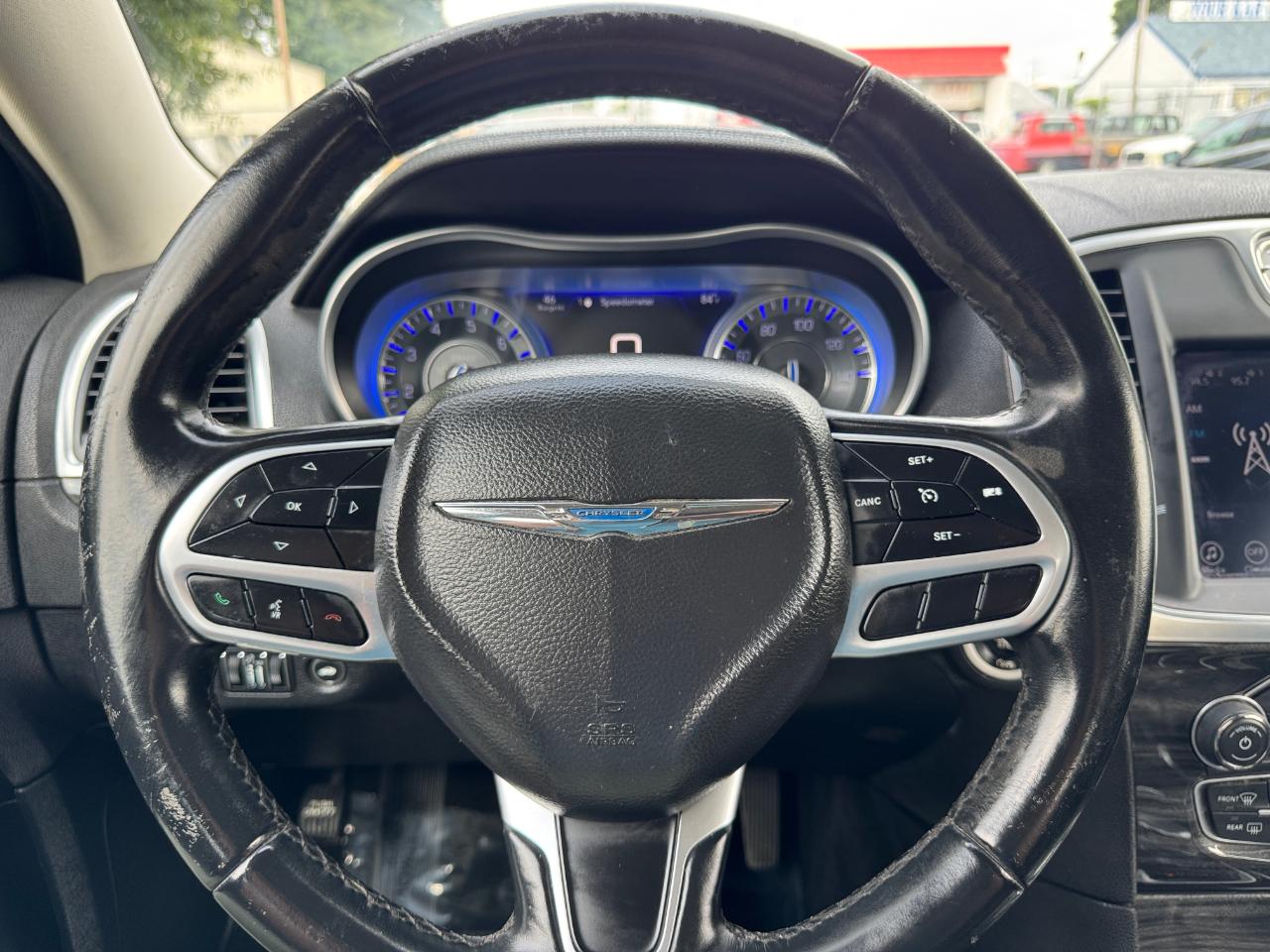 Chrysler 300 Limited RWD 2017
