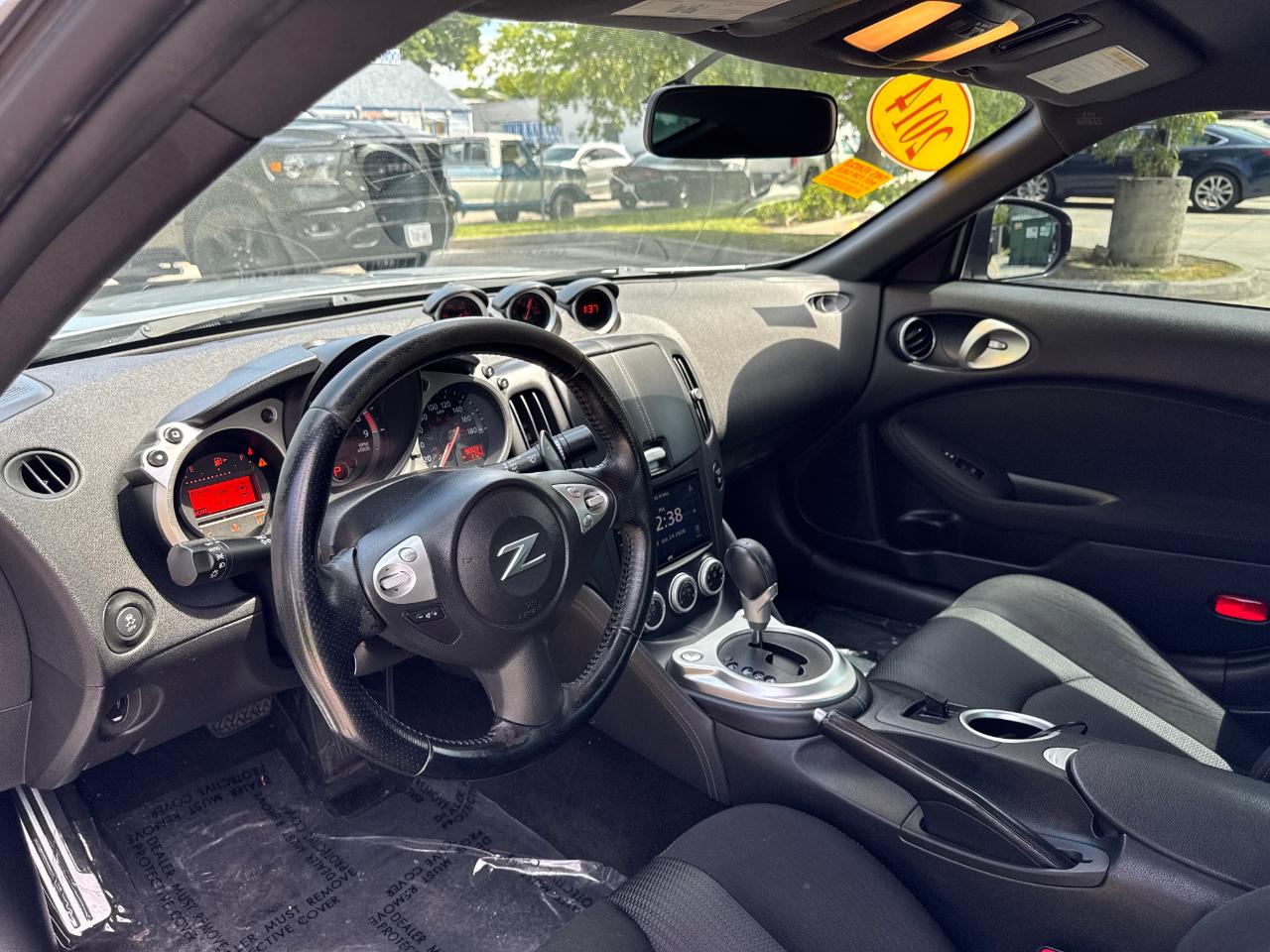 Nissan 370Z 2dr Cpe Auto 2014