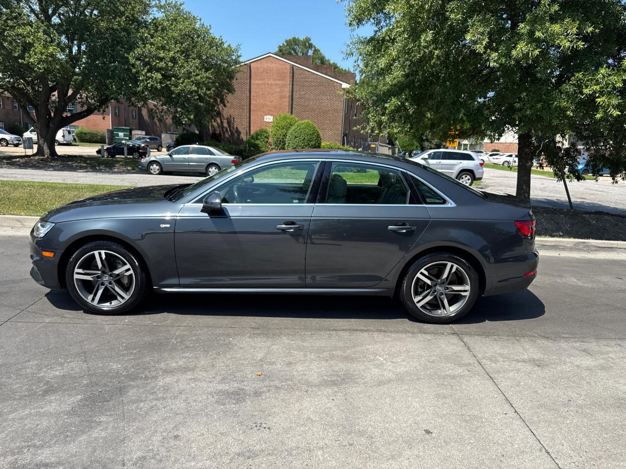 Audi A4 2.0 TFSI Auto Premium Plus quattro AWD 2017