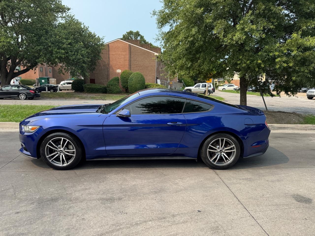 Ford Mustang 2dr Fastback EcoBoost Premium 2015