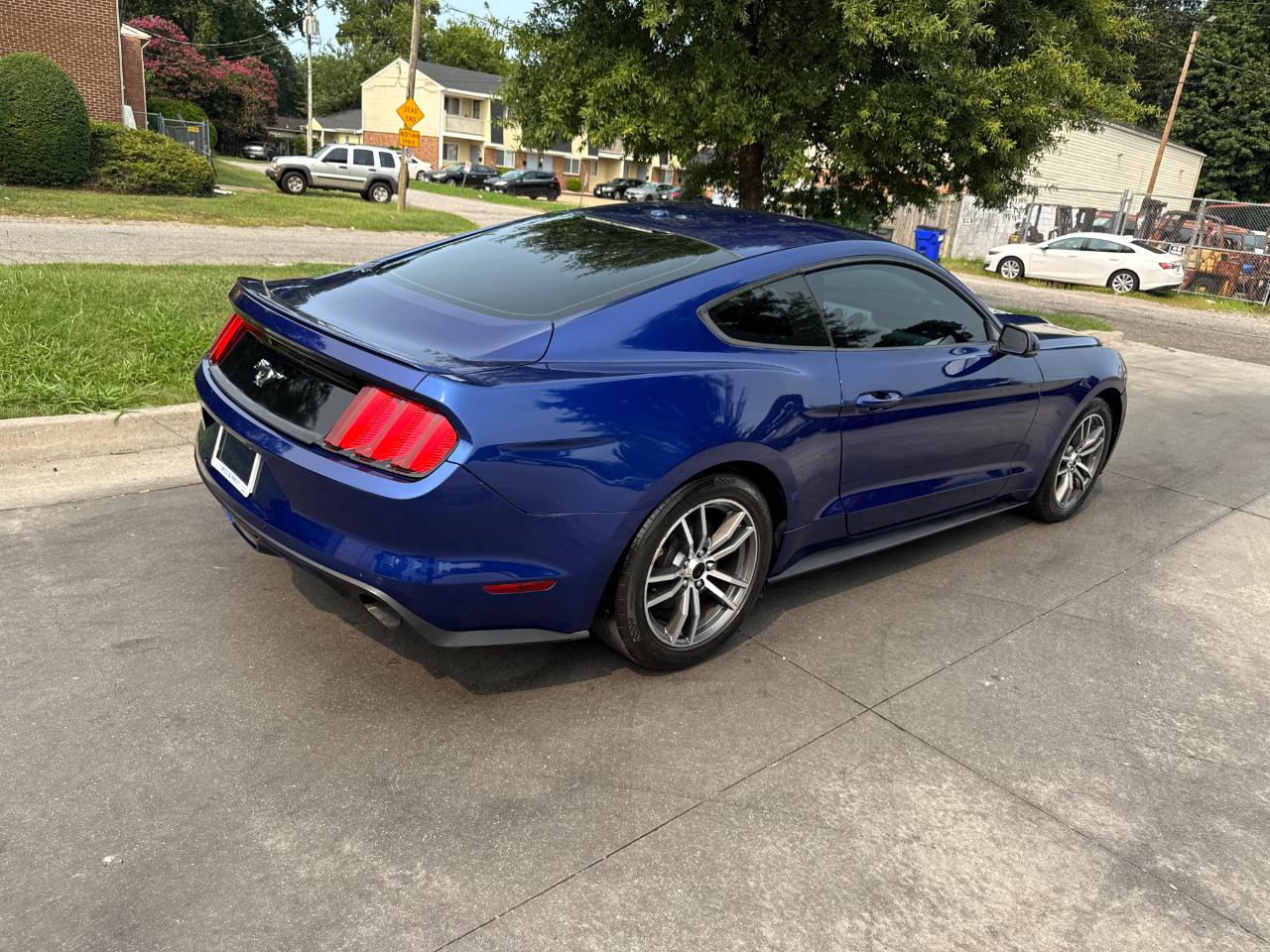 Ford Mustang 2dr Fastback EcoBoost Premium 2015