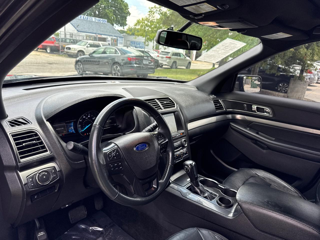 Ford Explorer XLT FWD 2018