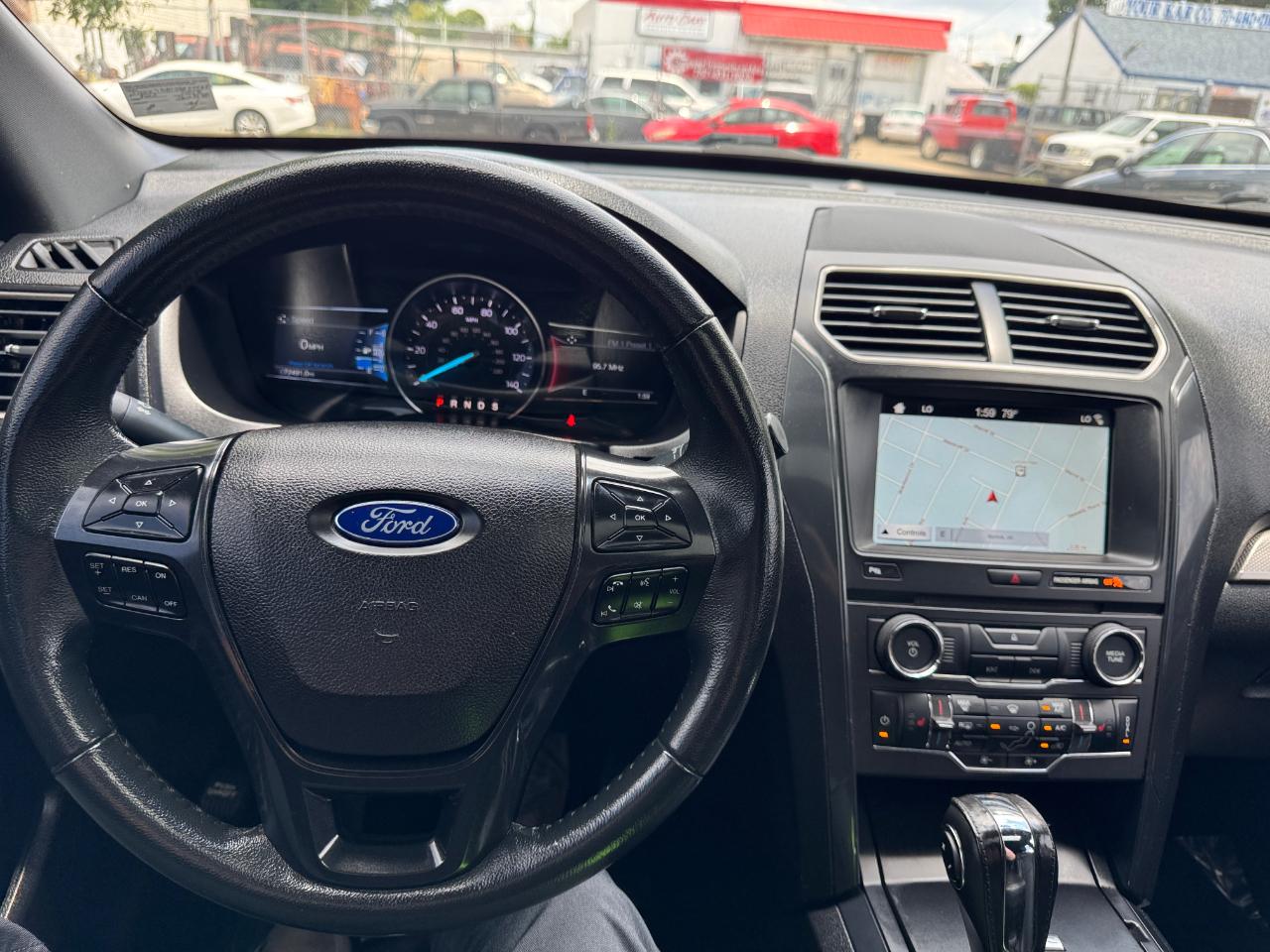 Ford Explorer XLT FWD 2018