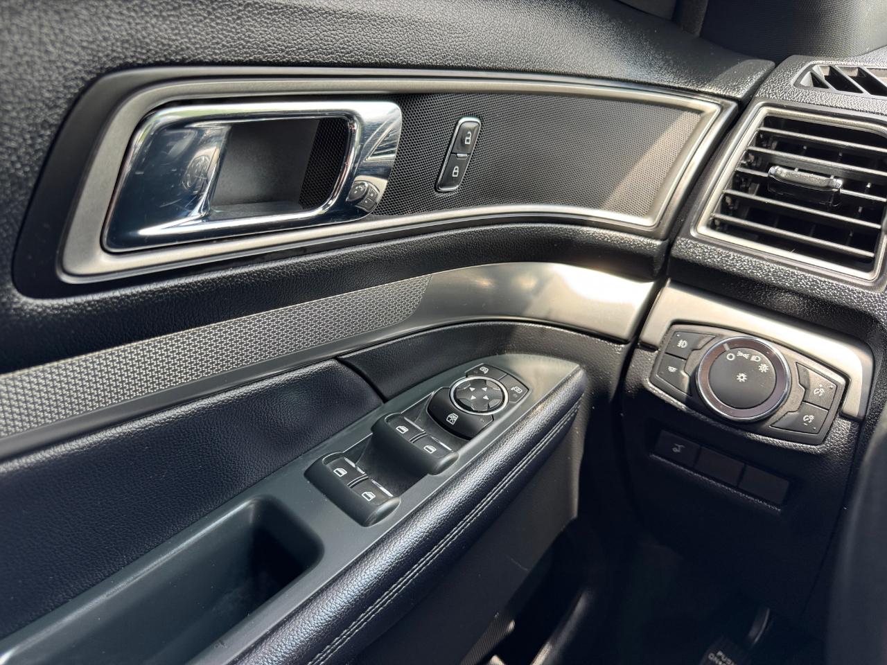 Ford Explorer XLT FWD 2018