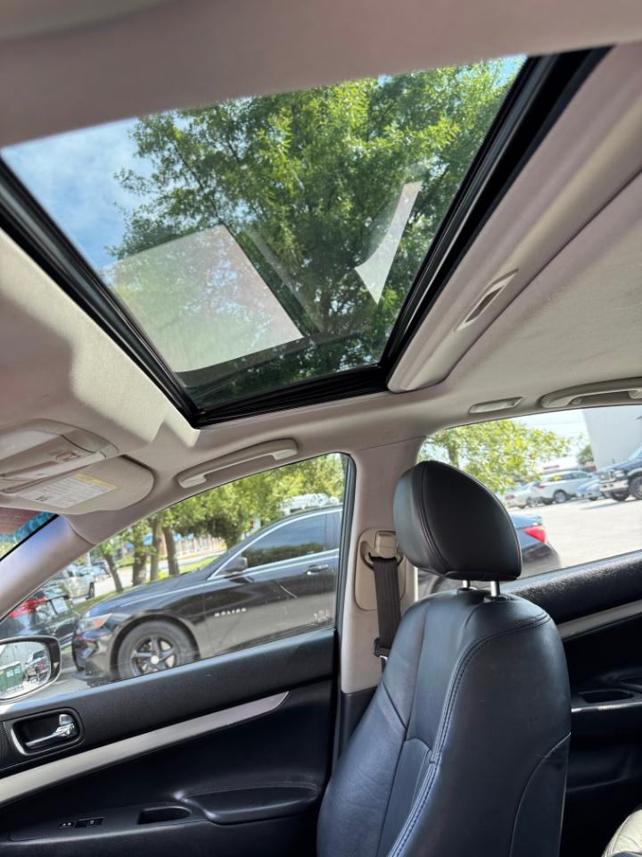 Infiniti Q40 4dr Sdn AWD 2015
