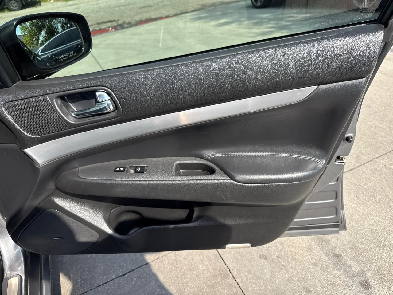 Infiniti Q40 4dr Sdn AWD 2015