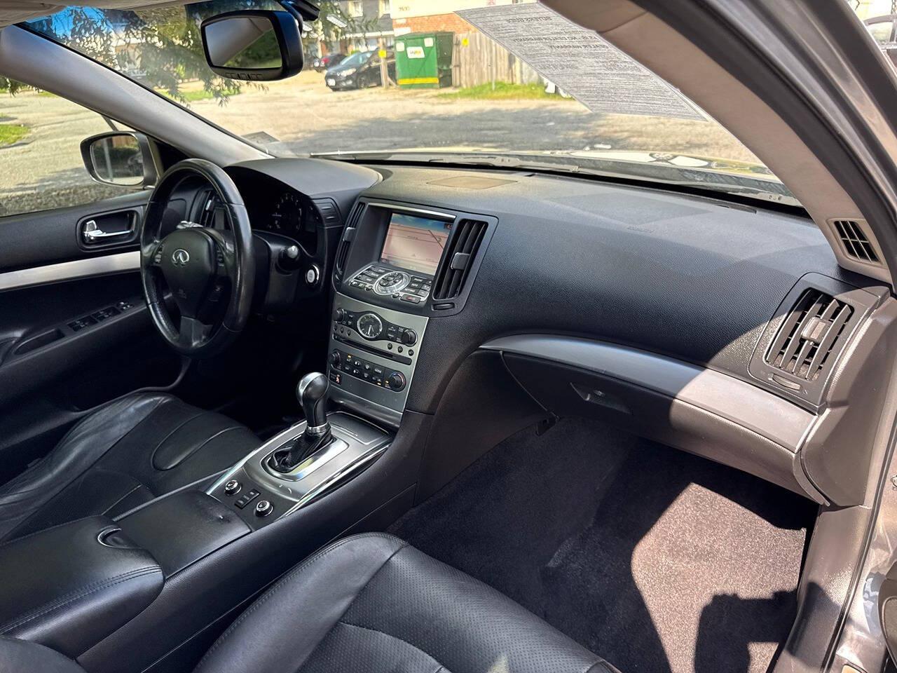 Infiniti Q40 4dr Sdn AWD 2015