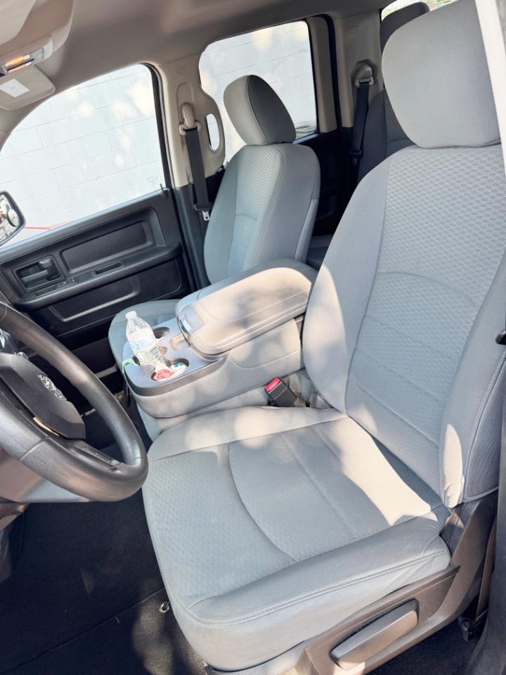 RAM 1500 4WD Quad Cab 140.5" Express 2014