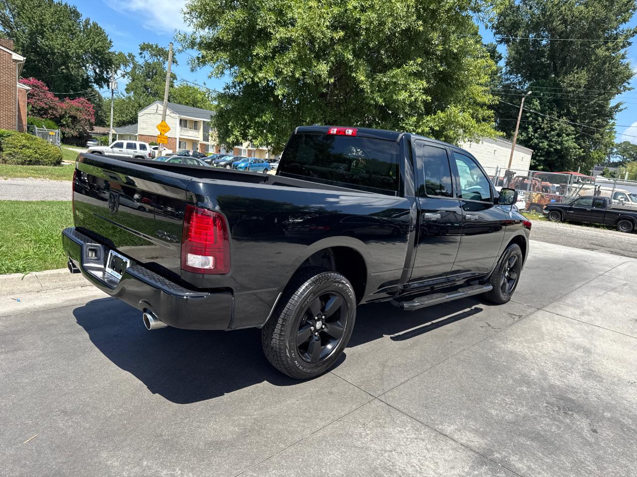 RAM 1500 4WD Quad Cab 140.5" Express 2014