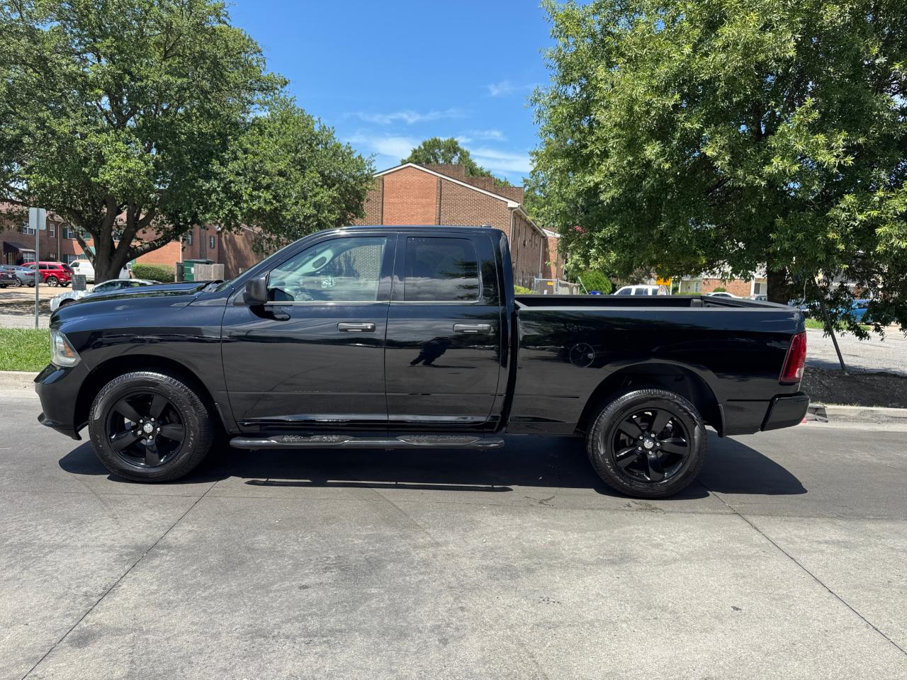 RAM 1500 4WD Quad Cab 140.5" Express 2014