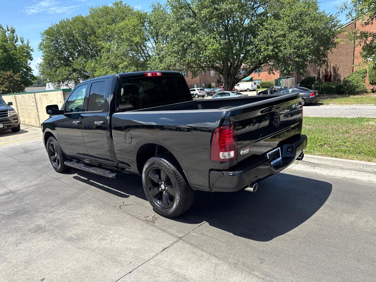RAM 1500 4WD Quad Cab 140.5" Express 2014