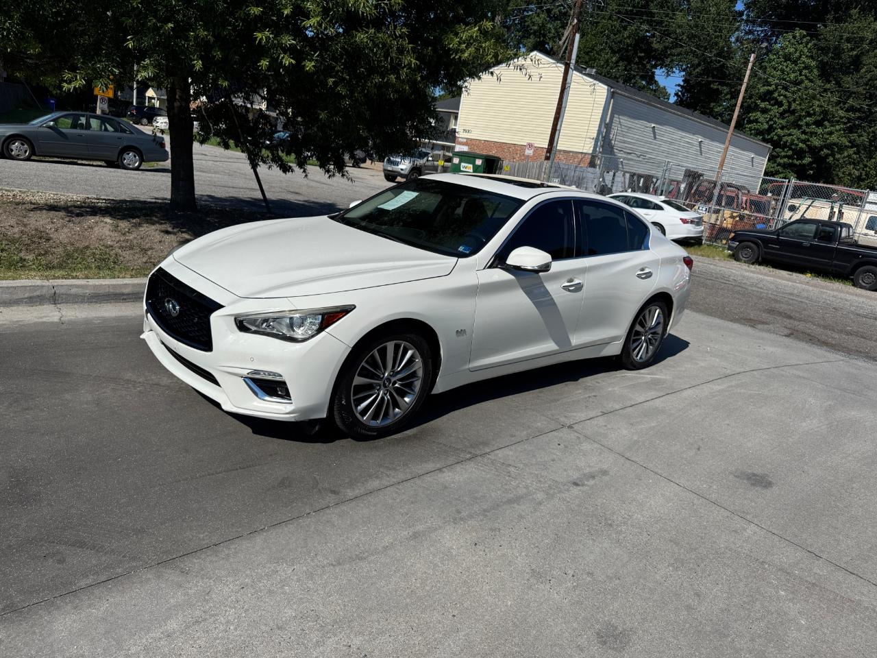 Infiniti Q50 3.0t LUXE AWD 2018