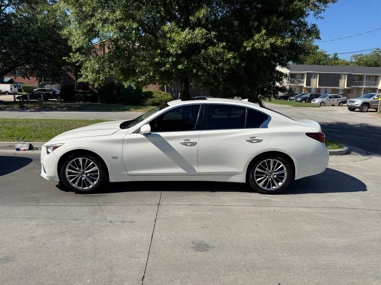 Infiniti Q50 3.0t LUXE AWD 2018