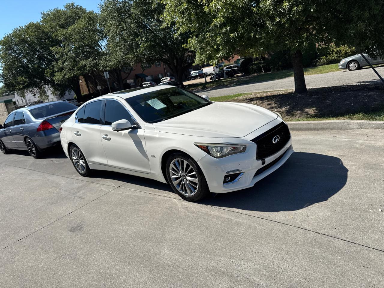 Infiniti Q50 3.0t LUXE AWD 2018