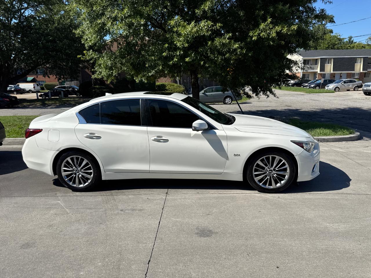Infiniti Q50 3.0t LUXE AWD 2018