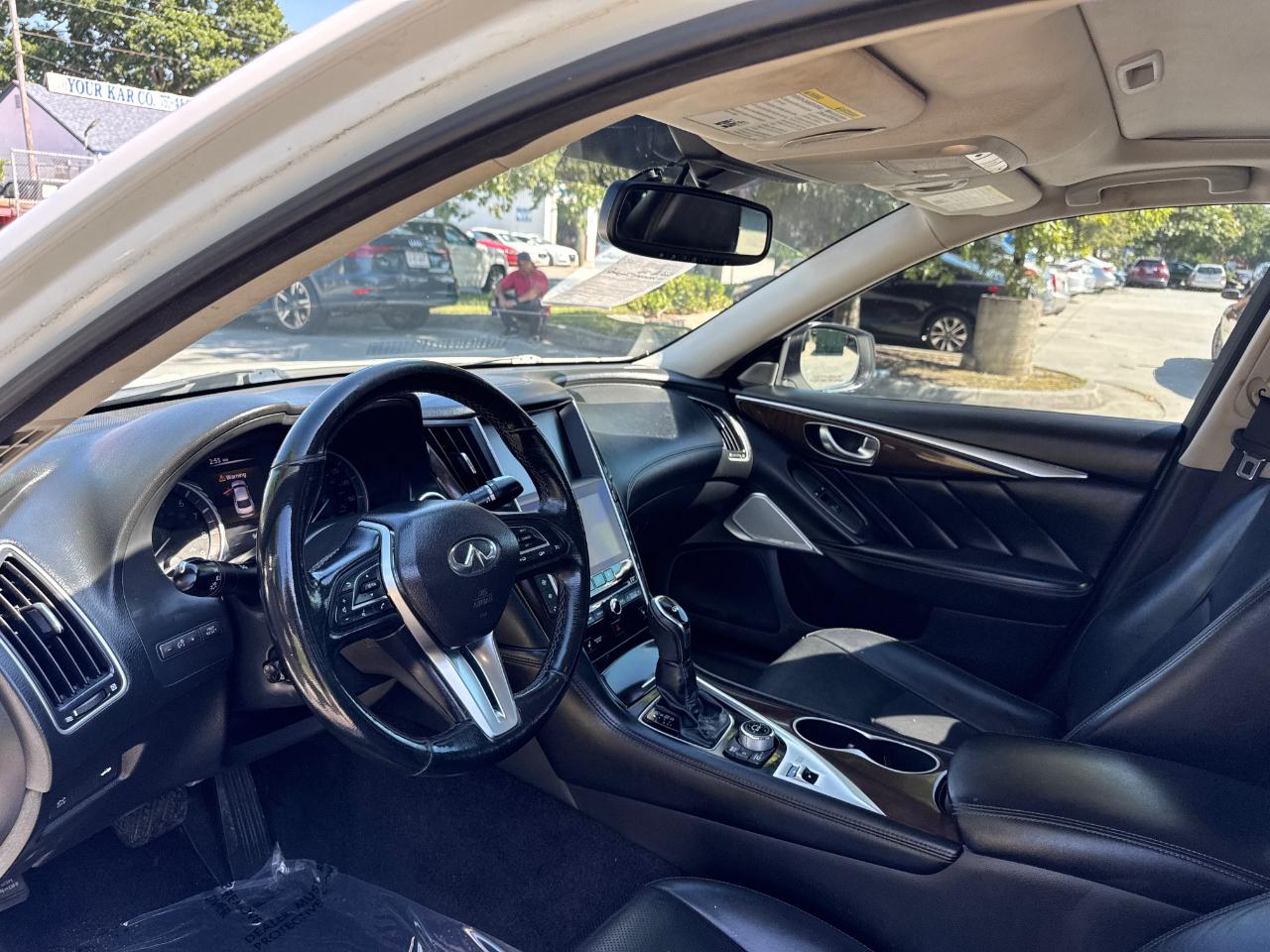Infiniti Q50 3.0t LUXE AWD 2018