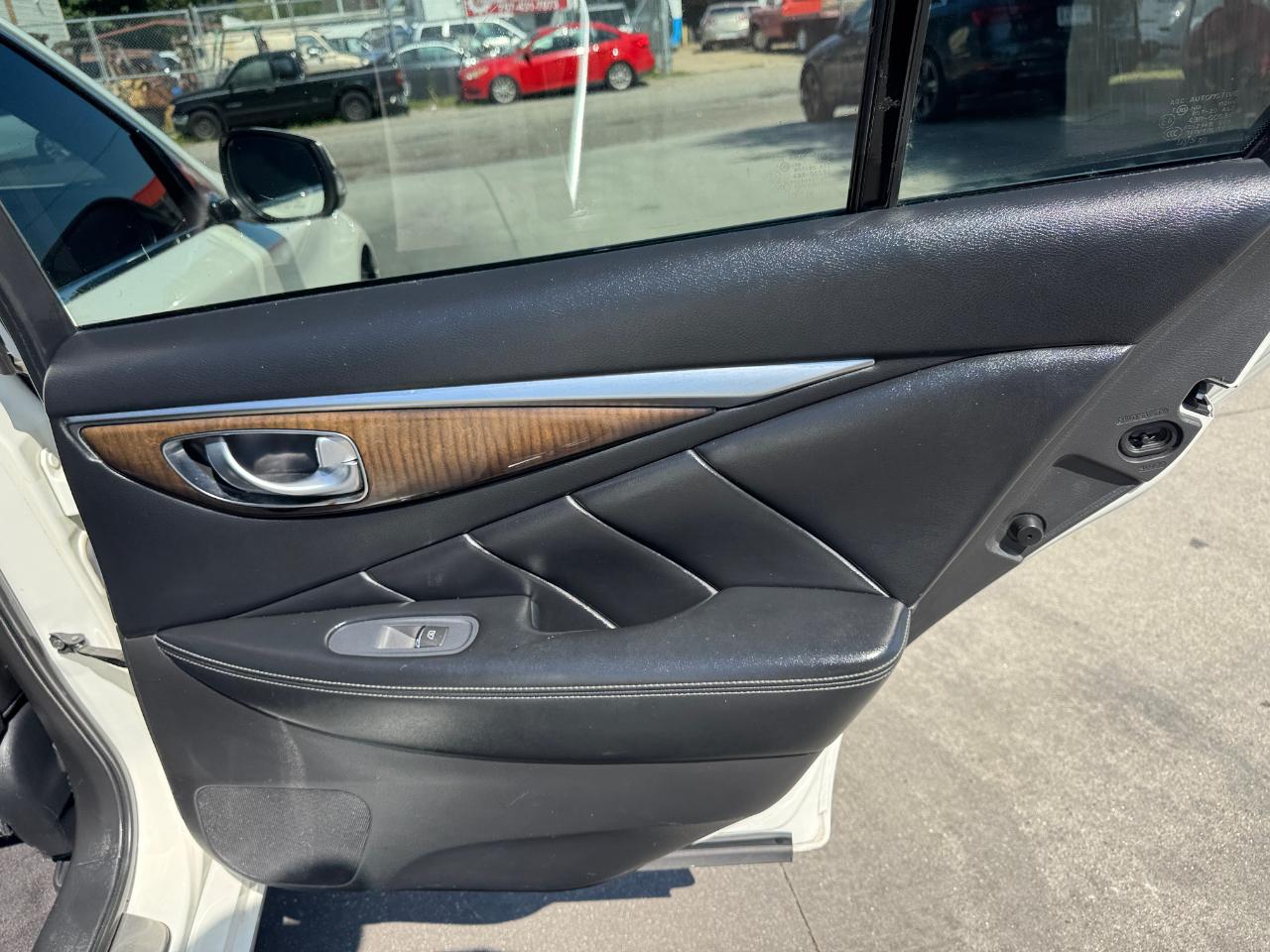 Infiniti Q50 3.0t LUXE AWD 2018